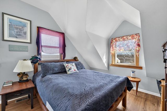 2024 W Grays LANE, Oak Creek, WI 53154