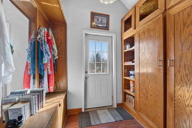 2024 W Grays LANE, Oak Creek, WI 53154