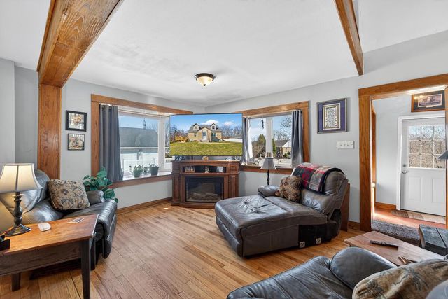 2024 W Grays LANE, Oak Creek, WI 53154