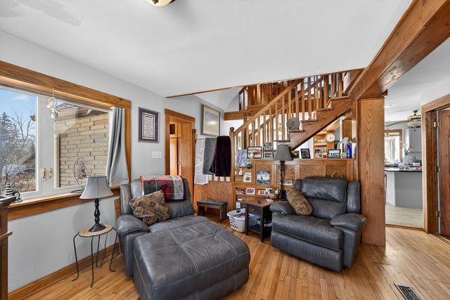 2024 W Grays LANE, Oak Creek, WI 53154