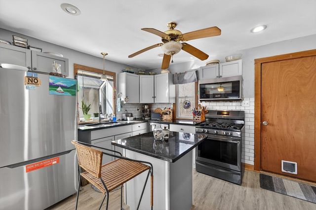 2024 W Grays LANE, Oak Creek, WI 53154