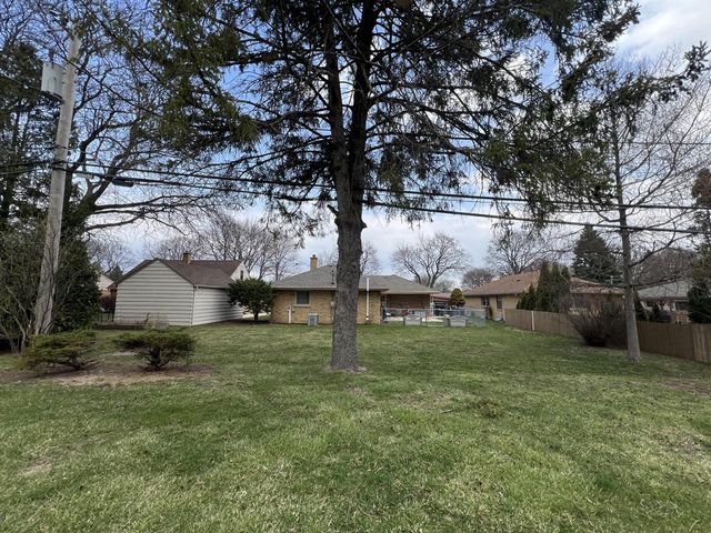 7822 W Oklahoma AVENUE, West Allis, WI 53219