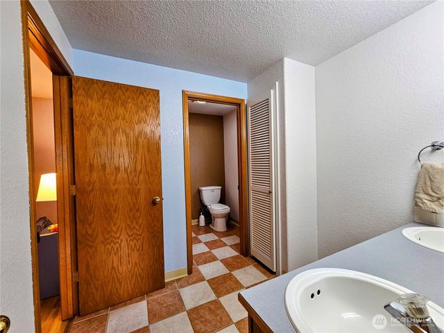 20414 2nd Avenue E, Spanaway, WA 98387