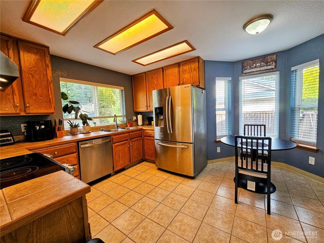 20414 2nd Avenue E, Spanaway, WA 98387