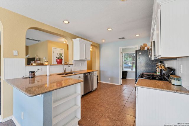 2311 Salmon Crk, Converse, TX 78109