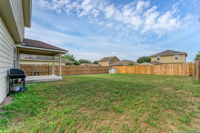 2311 Salmon Crk, Converse, TX 78109