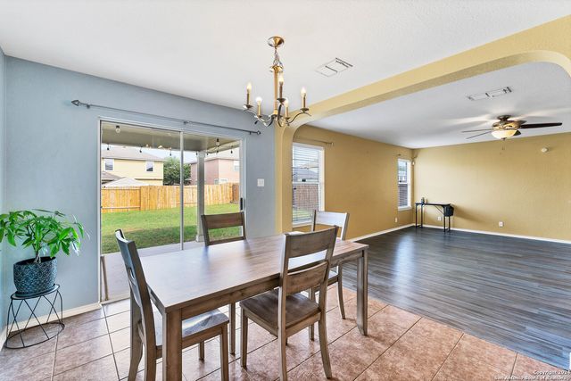 2311 Salmon Crk, Converse, TX 78109