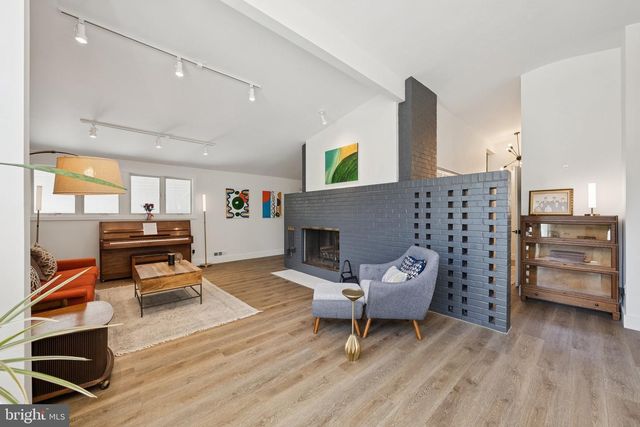 8611 CAMDEN ST, Alexandria, VA 22308