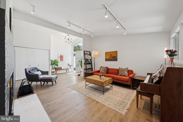 8611 CAMDEN ST, Alexandria, VA 22308