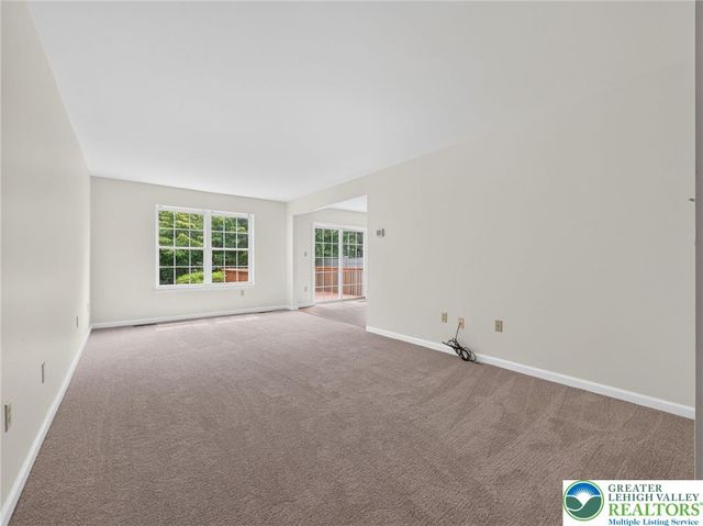 2886 Sequoia Drive, Lower Macungie Twp, PA 18062