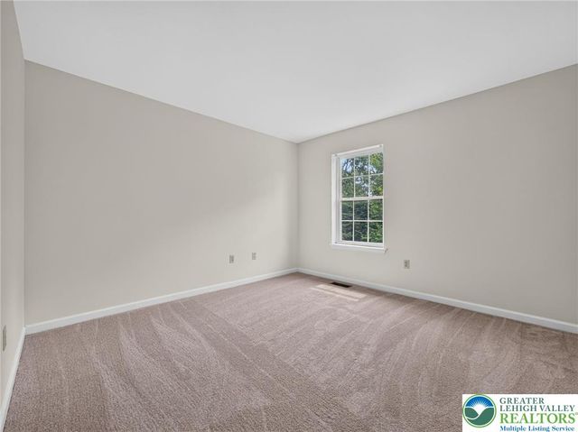 2886 Sequoia Drive, Lower Macungie Twp, PA 18062