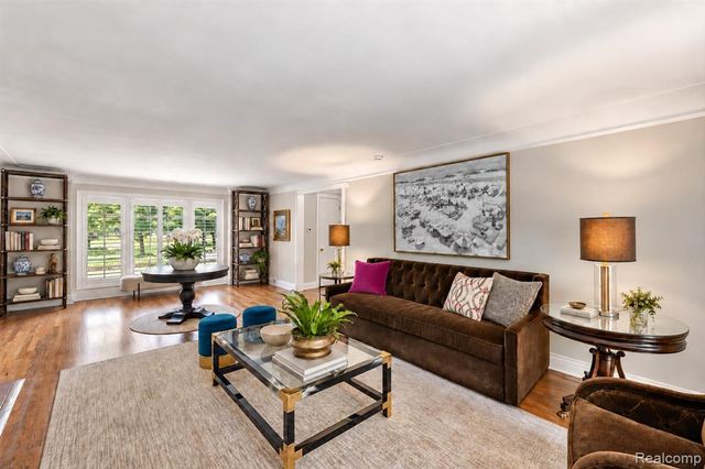 232 Guilford Road, Bloomfield Hills, MI 48304