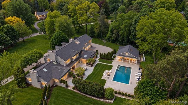 232 Guilford Road, Bloomfield Hills, MI 48304