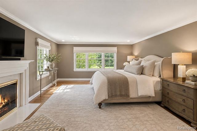 232 Guilford Road, Bloomfield Hills, MI 48304