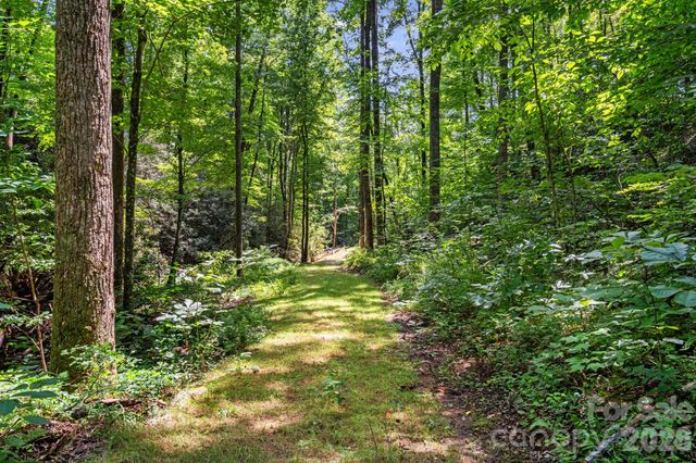 163 Camp Elliott Road, Black Mountain, NC 28711