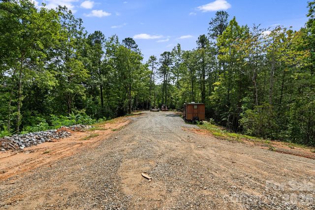 163 Camp Elliott Road, Black Mountain, NC 28711