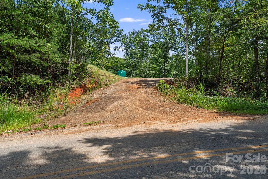 163 Camp Elliott Road, Black Mountain, NC 28711