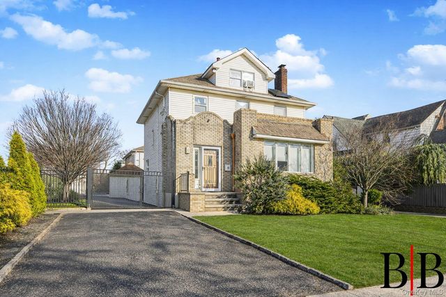 69 Crystal Avenue, Staten Island, NY 10302