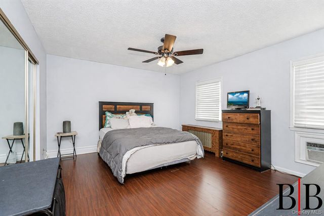 69 Crystal Avenue, Staten Island, NY 10302