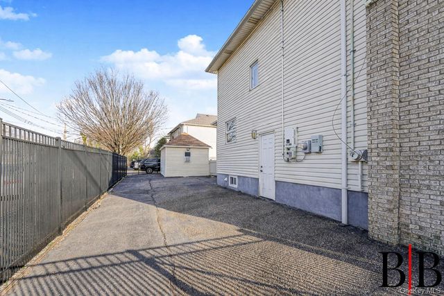 69 Crystal Avenue, Staten Island, NY 10302