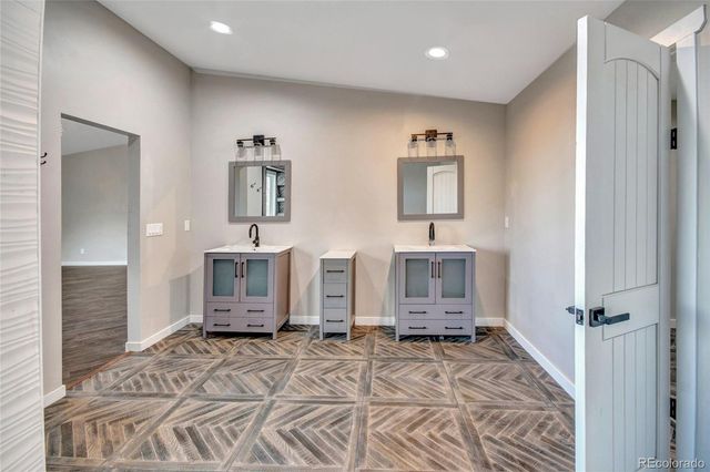 6943 Fox Circle, Larkspur, CO 80118