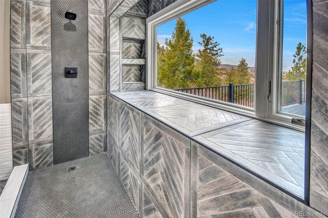 6943 Fox Circle, Larkspur, CO 80118