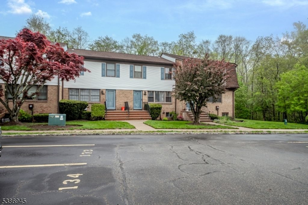 130 Stedwick Dr, Mount Olive Twp., NJ 07828