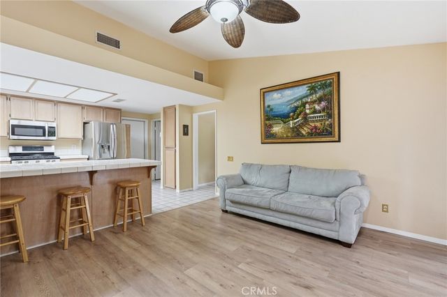 75100 La Sierra, Palm Desert, CA 92211