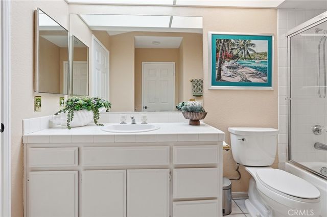 75100 La Sierra, Palm Desert, CA 92211