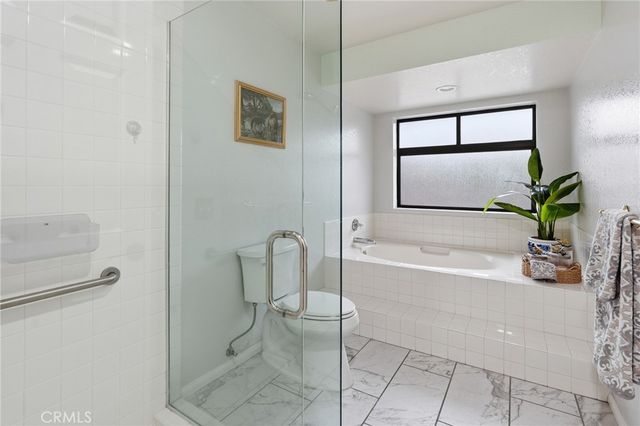 75100 La Sierra, Palm Desert, CA 92211