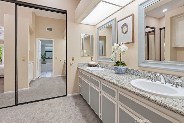 75100 La Sierra, Palm Desert, CA 92211