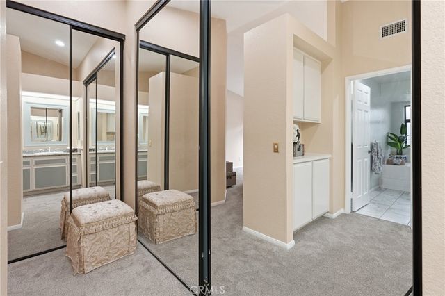 75100 La Sierra, Palm Desert, CA 92211
