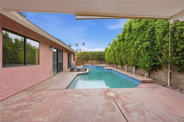 75100 La Sierra, Palm Desert, CA 92211