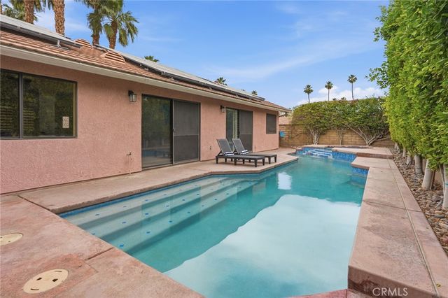 75100 La Sierra, Palm Desert, CA 92211