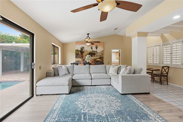 75100 La Sierra, Palm Desert, CA 92211