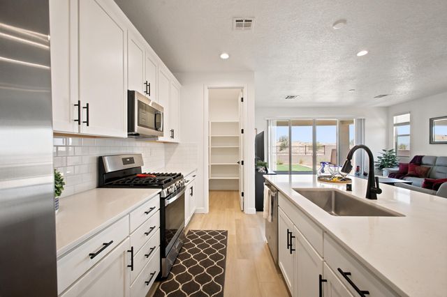 3335 Wolf Tail Loop NE, Rio Rancho, NM 87144