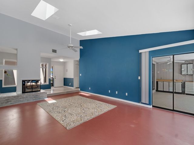1070 47th Avenue SW, Vero Beach, FL 32968