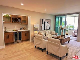8701 Delgany Avenue 105, Playa Del Rey (los Angeles), CA 90293