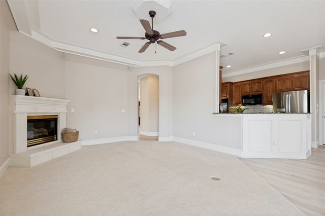 2409 Bedford Circle, Bedford, TX 76021