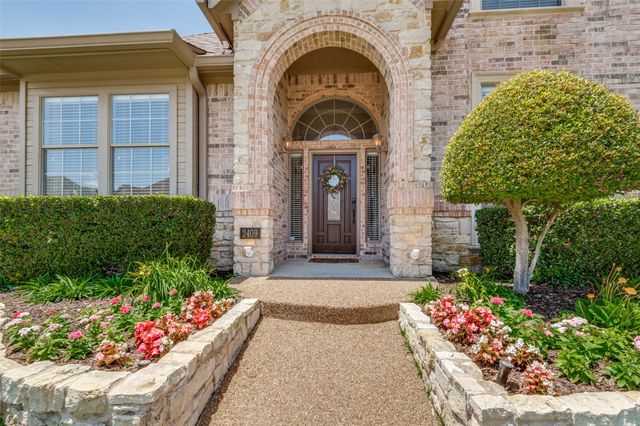 2409 Bedford Circle, Bedford, TX 76021