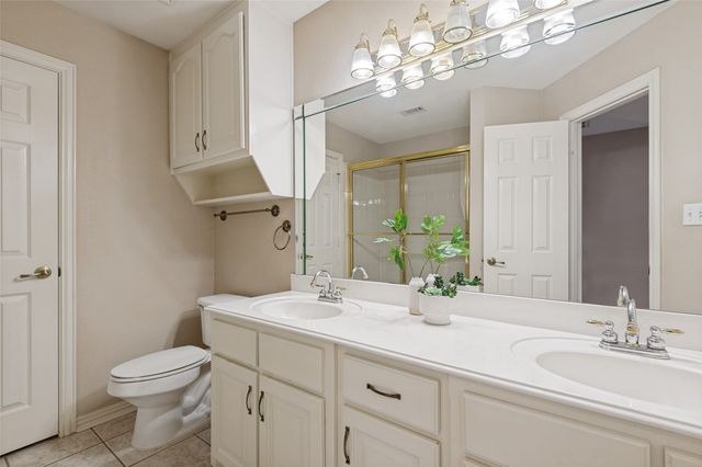 2409 Bedford Circle, Bedford, TX 76021