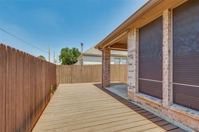 2409 Bedford Circle, Bedford, TX 76021