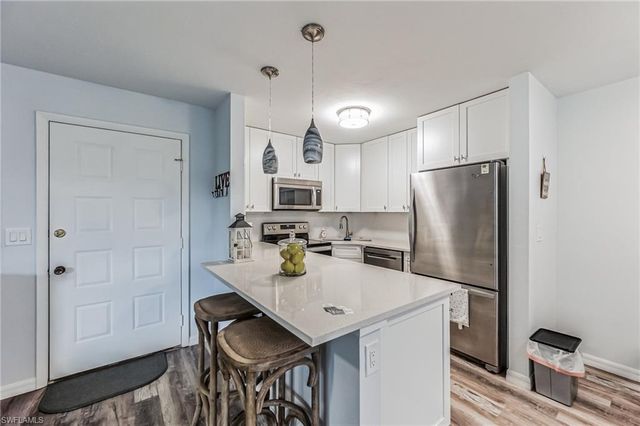 8081 Woods CIR 10, Fort Myers, FL 33919