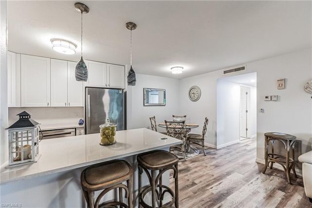 8081 Woods CIR 10, Fort Myers, FL 33919