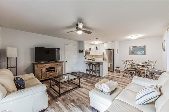 8081 Woods CIR 10, Fort Myers, FL 33919