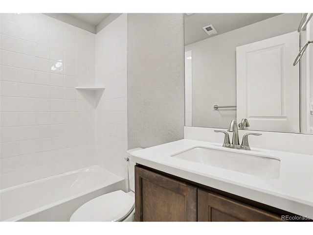 7296 Xenophon Ct, Arvada, CO 80005