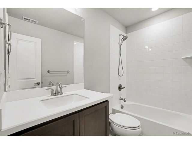 7296 Xenophon Ct, Arvada, CO 80005