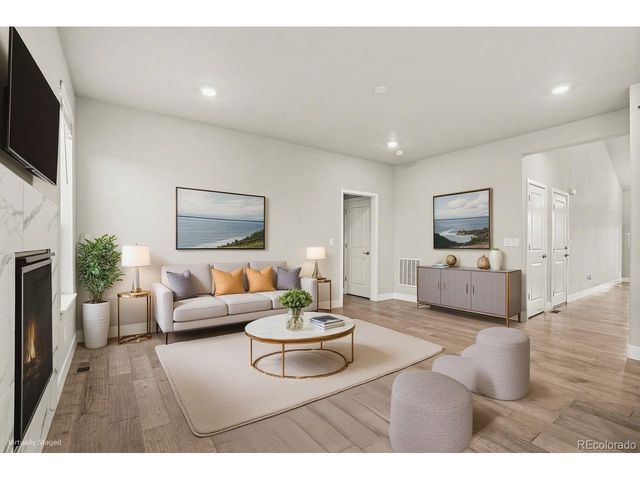 7296 Xenophon Ct, Arvada, CO 80005