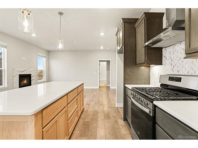 7296 Xenophon Ct, Arvada, CO 80005