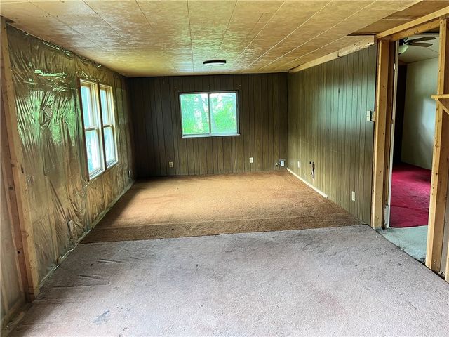 2302 Hunter Rd, Hempfield Twp, PA 15601